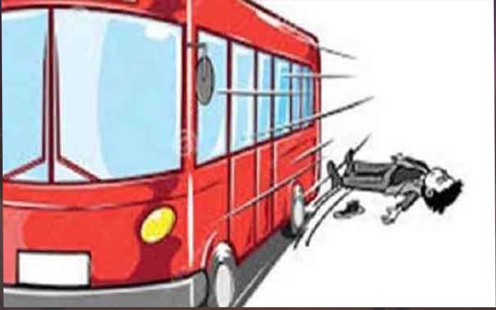 রাজধানীতে বাসের ধাক্কায় পথচারী নিহত, চালক আটক